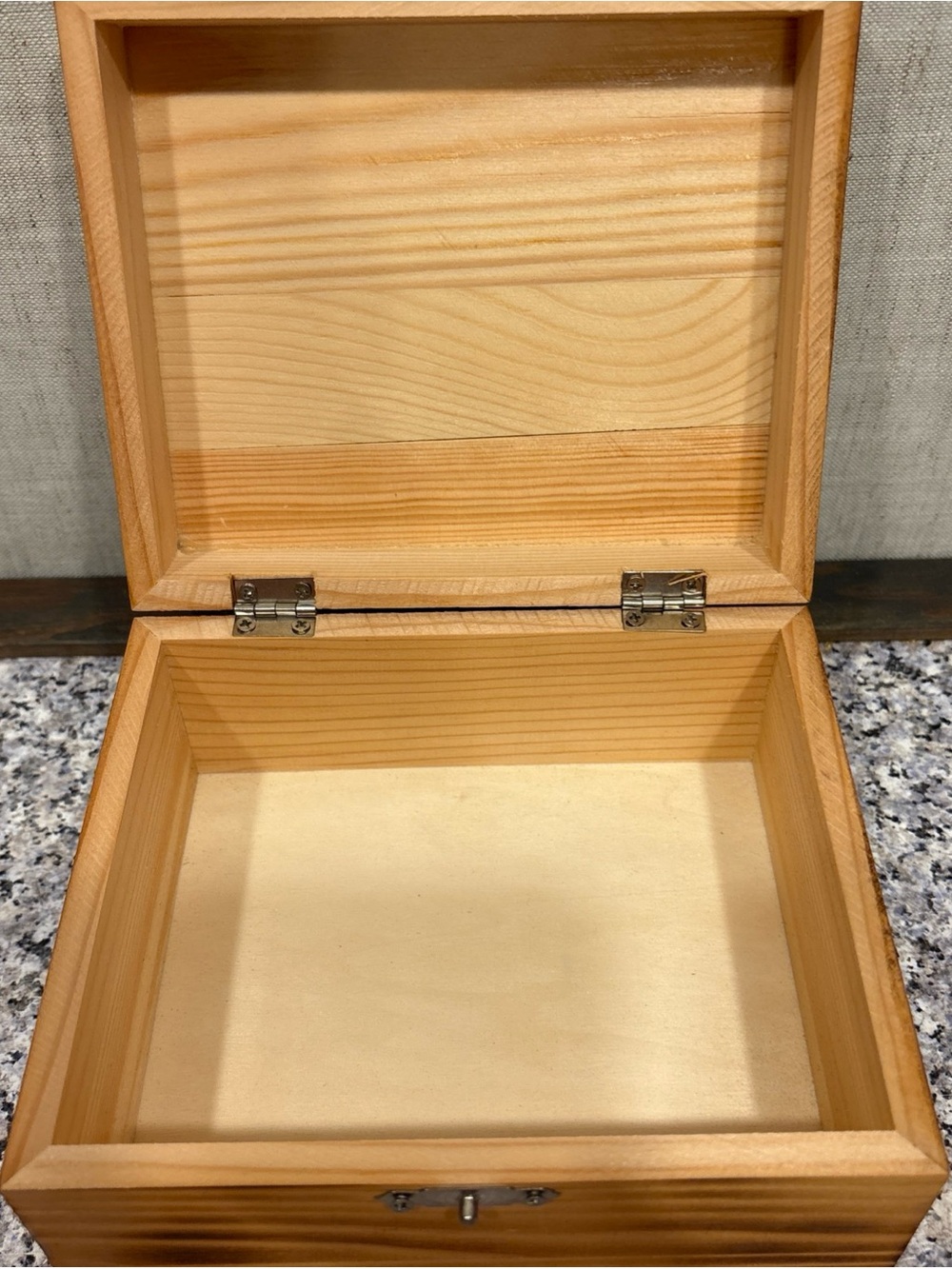 Wooden Keepsake Box With Cross And Praying Hands - Picture 6 of 7